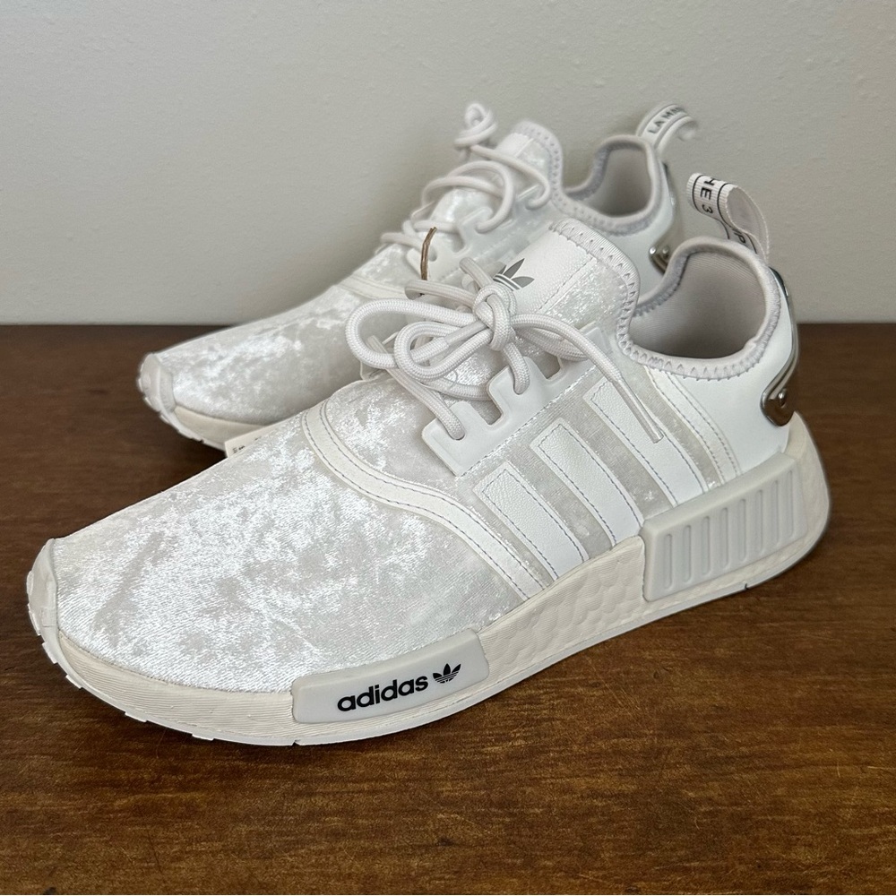 Adidas NMD R1 Womens Velour Crystal White & Silver Chrome Crushed Velvet Size 9
